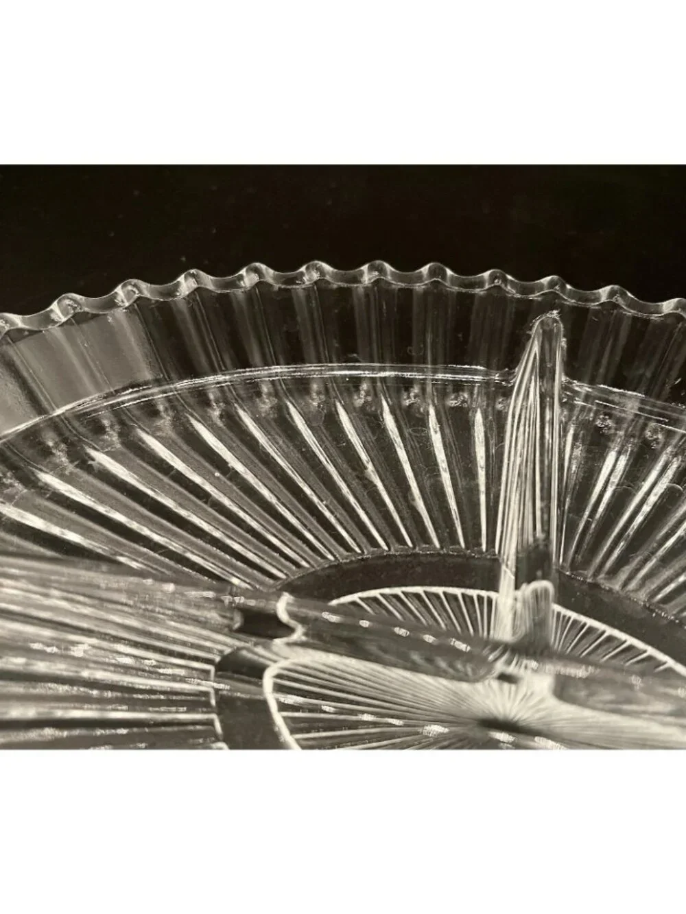 Retro Starburst Pressed Glass Divided Relish Dish 8.5” Scalloped Edge Ribbed